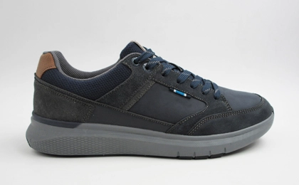 black casual shoes for men